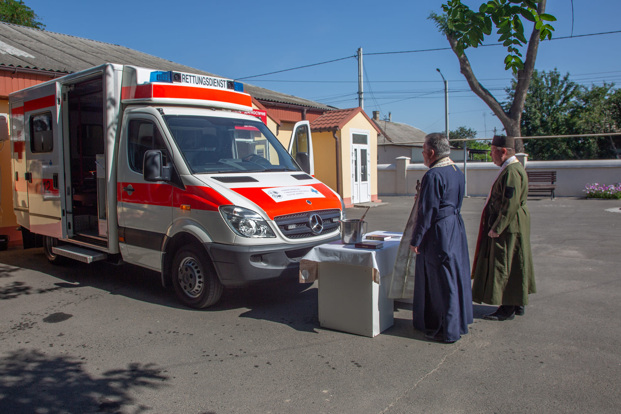 В Ізмаїлі районна лікарня отримала карету швидкої допомоги від благодійників