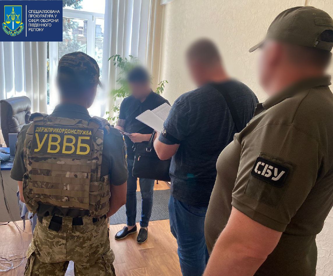 На Одещині затримали прикордонника, який за 12 тисяч доларів організував незаконний перетин державного кордону