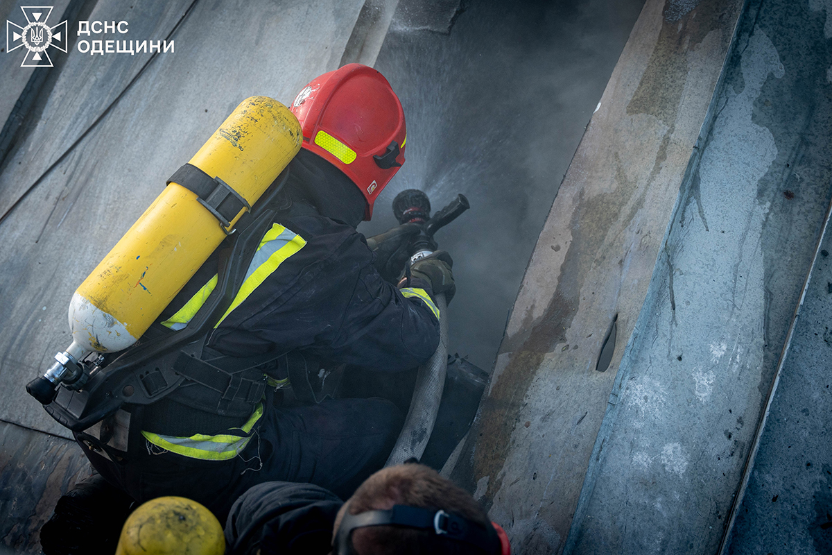 В Одесі ледь не згорів храм: з полум’ям боролись 29 рятувальників