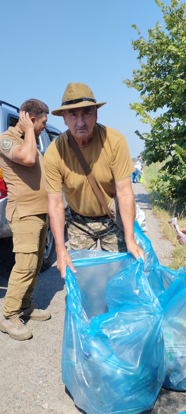 Трасу Одеса-Рені почистили від сміття: деталі