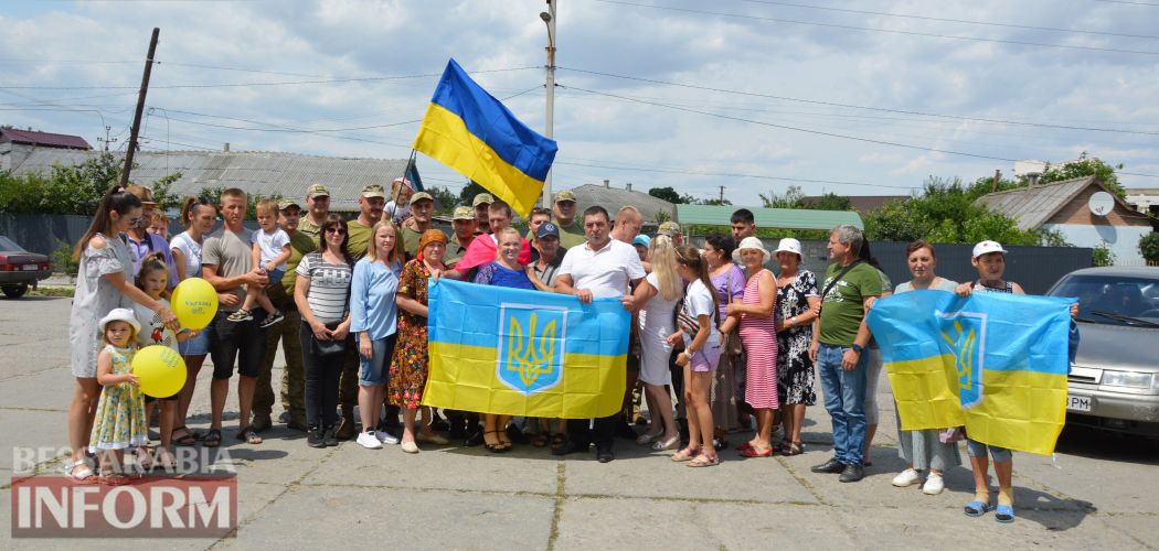 Кілія зустріла з полону останнього оборонця острову Зміїний з міста (фоторепортаж)