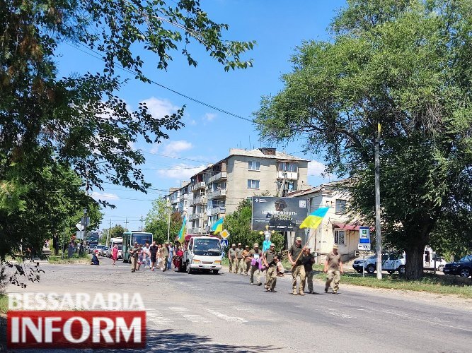 Він так хотів, щоб мати ним пишалася: Болградщина провела в останню путь свого Захисника Артема Будяна