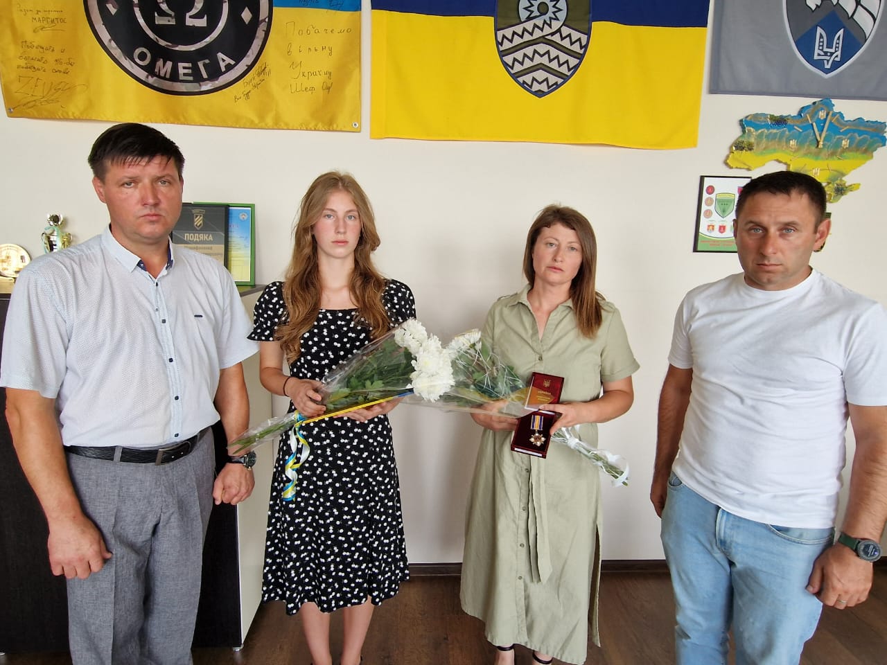 На Болградщині родині полеглого Героя передали почесну відзнаку