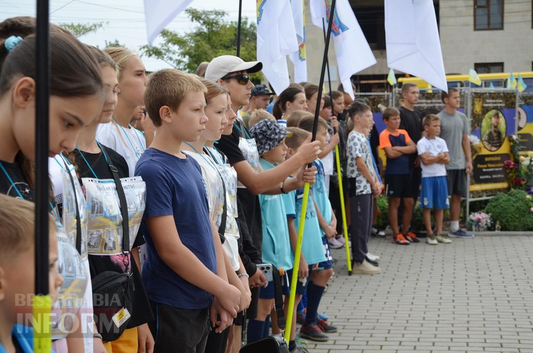 Кілія долучилася до всеукраїнського забігу за Героїв України - бігли зокрема мер, рятувальник у спецодязі та підростаюче покоління