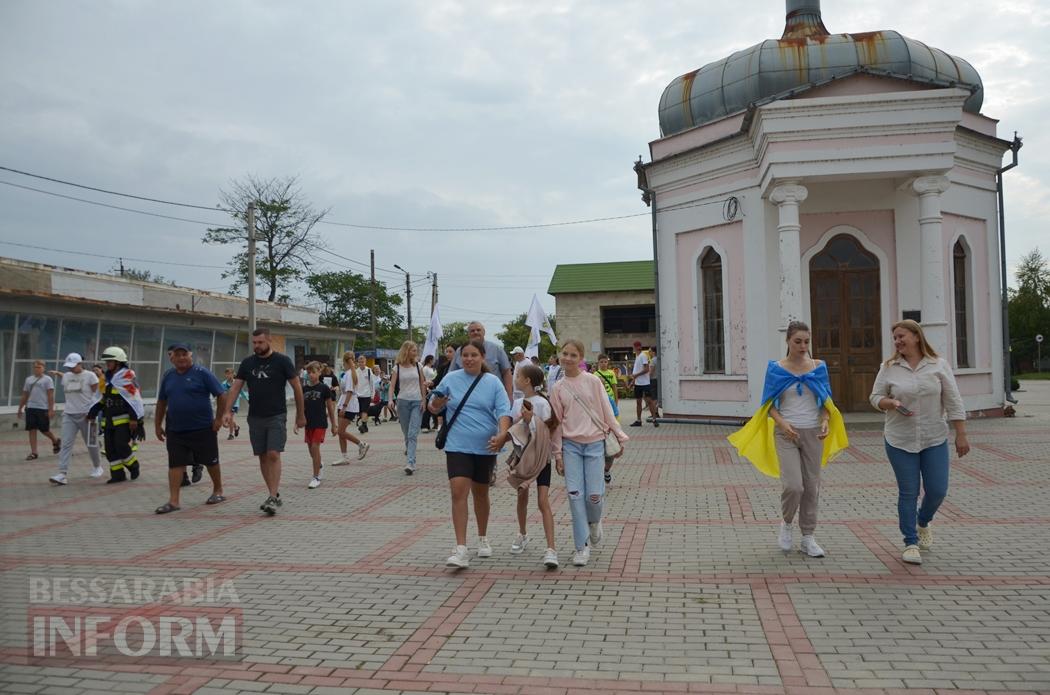 Кілія долучилася до всеукраїнського забігу за Героїв України - бігли зокрема мер, рятувальник у спецодязі та підростаюче покоління