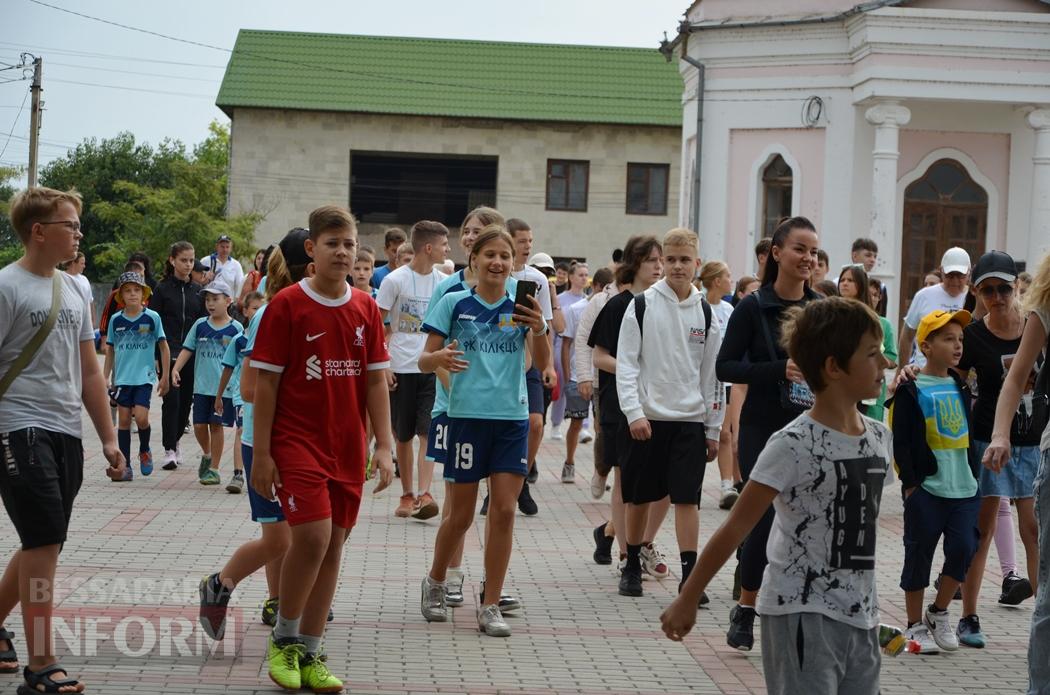 Кілія долучилася до всеукраїнського забігу за Героїв України - бігли зокрема мер, рятувальник у спецодязі та підростаюче покоління