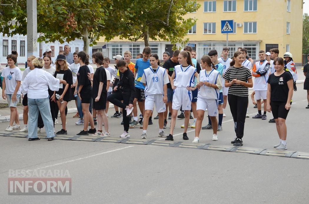 Кілія долучилася до всеукраїнського забігу за Героїв України - бігли зокрема мер, рятувальник у спецодязі та підростаюче покоління