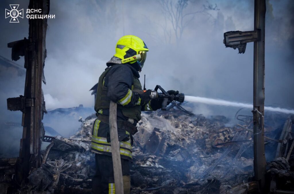 Кількість постраждалих через ракетний удар по Одещині збільшилась: правоохоронці фіксують наслідки ворожої атаки (оновлено, додано фото)