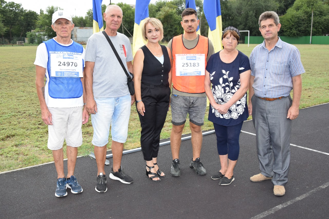 В останній день літа в Сараті відбувся патріотичний забіг та збір коштів для ЗСУ