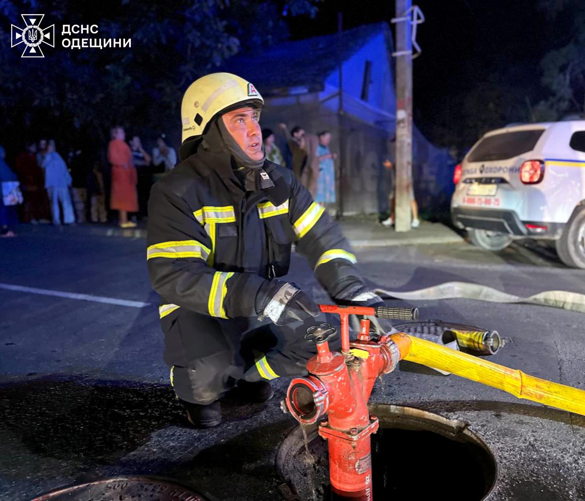 ДСНС поділилися шокуючими фото та відео моментів рятування людей в Ізмаїлі