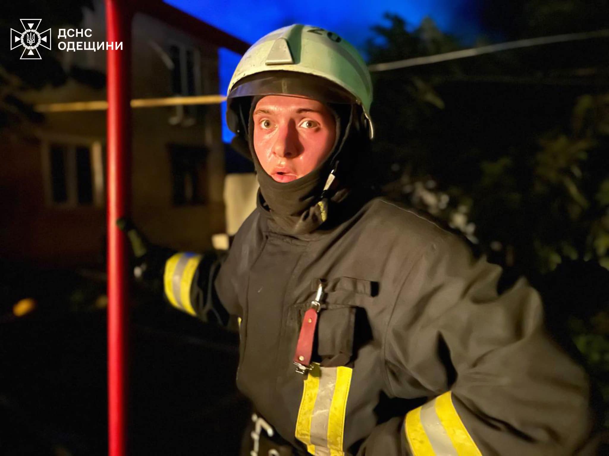 ДСНС поділилися шокуючими фото та відео моментів рятування людей в Ізмаїлі