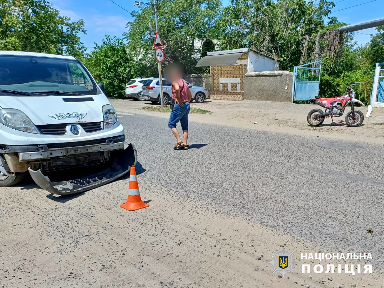 Водія мікроавтобуса з Аккермана, через якого травми отримав мотоцикліст, відправили на лаву підсудних