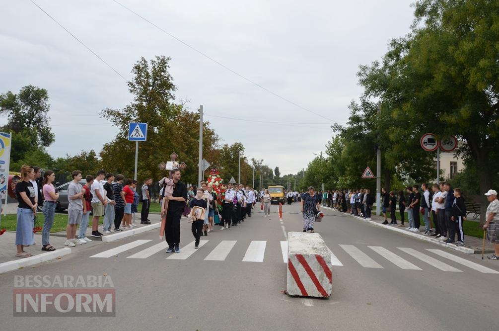 Кілія провела в останню путь директорку Кілійського транспортного коледжу Тетяну Карадобрій - фоторепортаж/відео