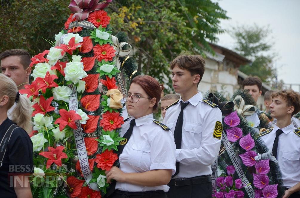 Кілія провела в останню путь директорку Кілійського транспортного коледжу Тетяну Карадобрій - фоторепортаж/відео