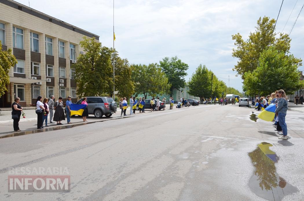 Кілійці провели в останню путь полеглого захисника, стрілка-снайпера Володимира Негоїцу