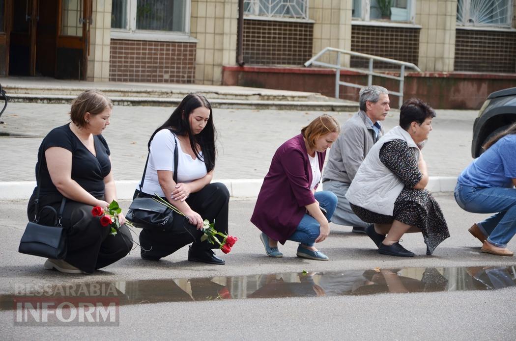 Кілійці провели в останню путь полеглого захисника, стрілка-снайпера Володимира Негоїцу