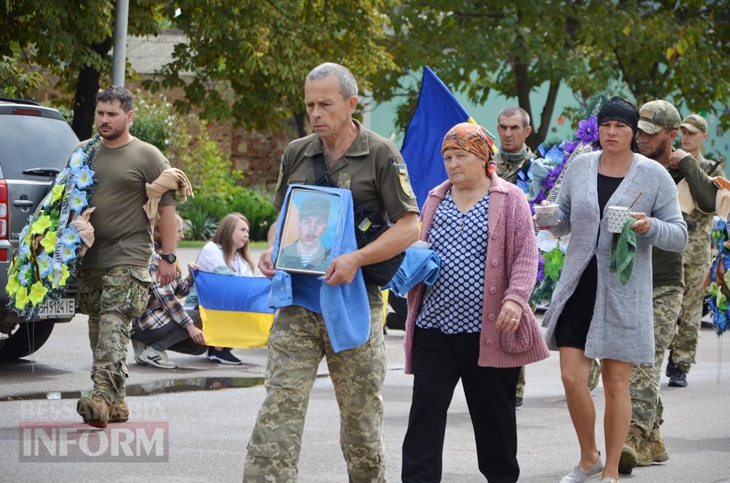 Кілійці провели в останню путь полеглого захисника, стрілка-снайпера Володимира Негоїцу