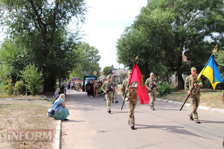 Він до кінця був справжнім патріотом: Болградська громада простилася з прикордонником Сергієм Дачевим