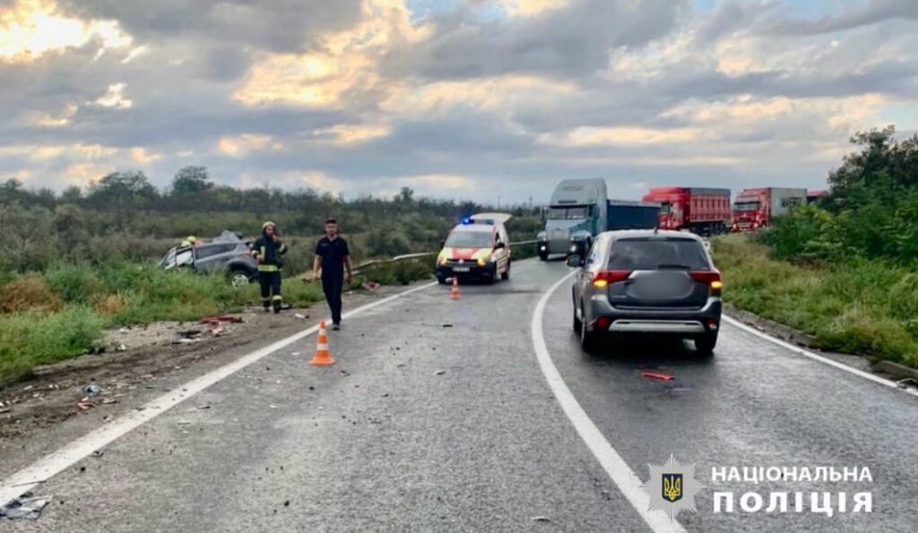 У поліції розповіли подробиці смертельної аварії на Ізмаїльщині, у якій загинула пасажирка легковика