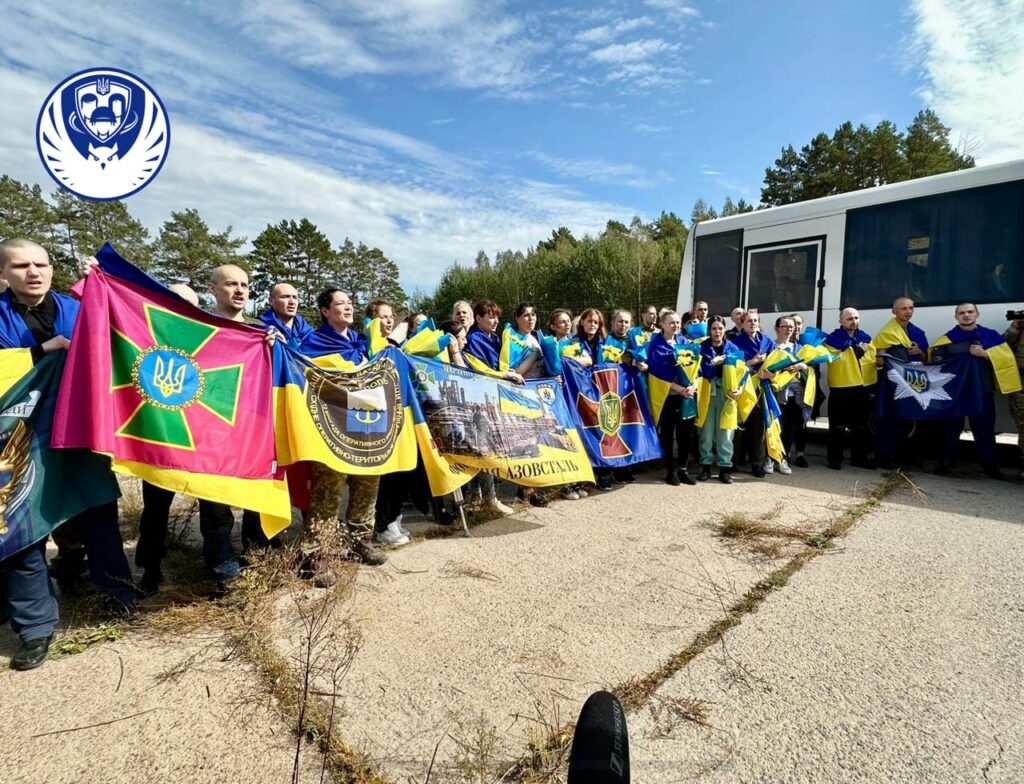 Особливий обмін: в Україну повернули ще 49 полонених