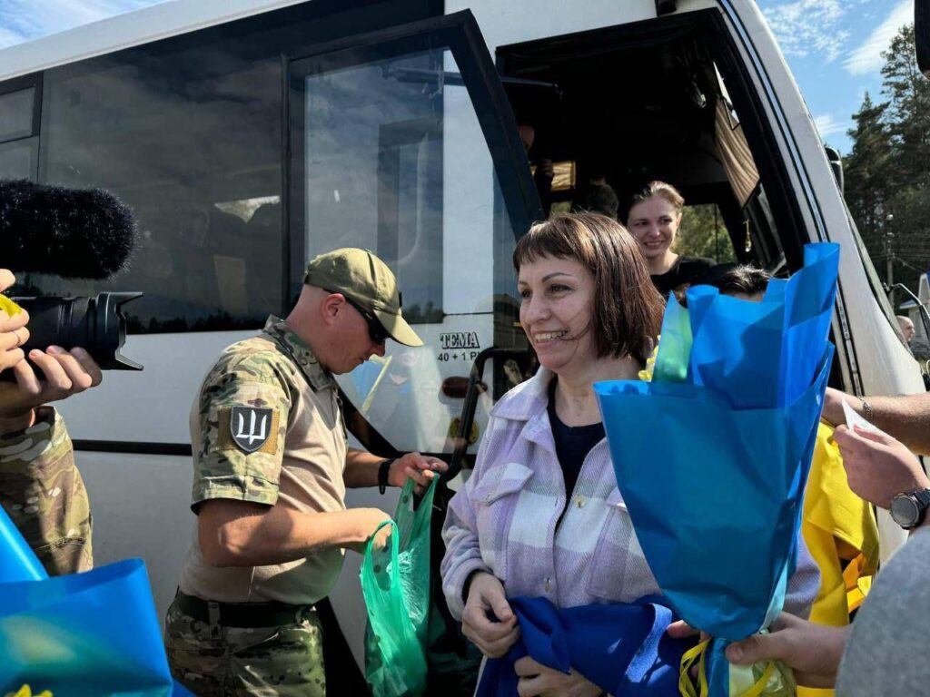 Особливий обмін: в Україну повернули ще 49 полонених