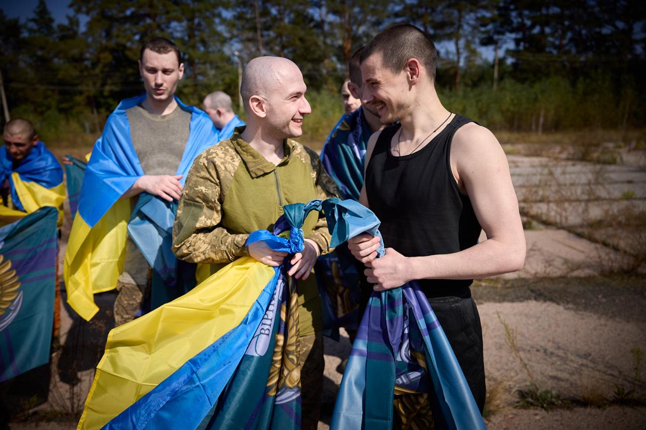 Сьогодні відбувся ще один обмін військовополоненими: в Україну повернулося понад сто захисників, попередньо троє з них - з Одещини