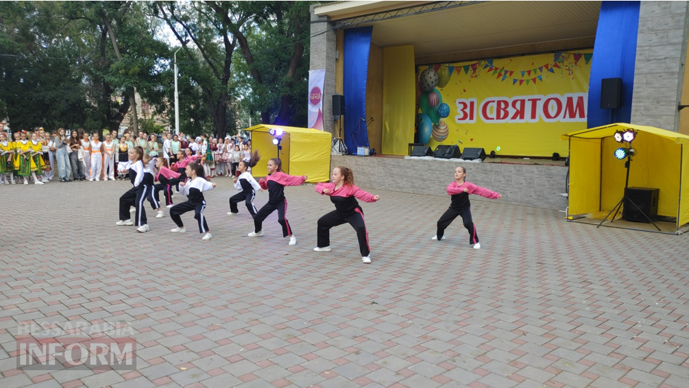 Місто Рені відсвяткувало День народження заходами на підтримку ЗСУ та концертом