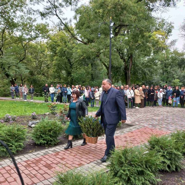 Меморіальна дошка Герою: у Тарутиному вшанували пам'ять Рустама Хамраєва