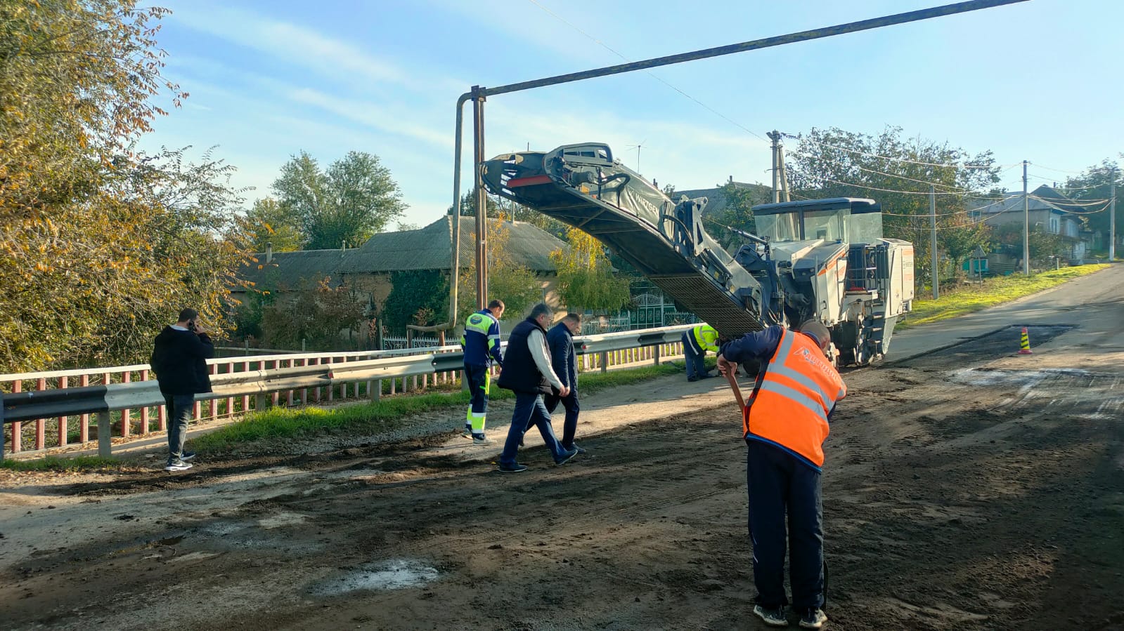 У Болградському районі почали відновлювати важливу транспортну артерію