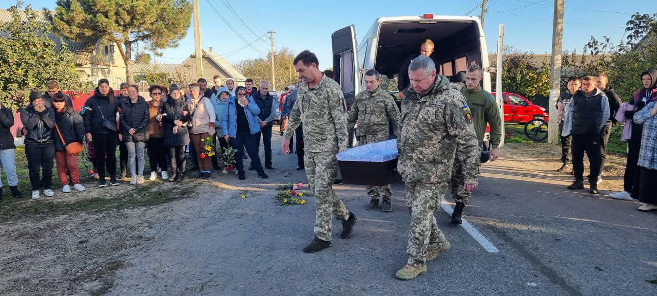 На Ізмаїльщині провели в останню путь полеглого на Донеччині Героя