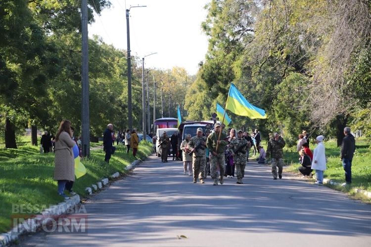 Болградська громада провела в останню путь свого земляка-Захисника України Євгена Манолова