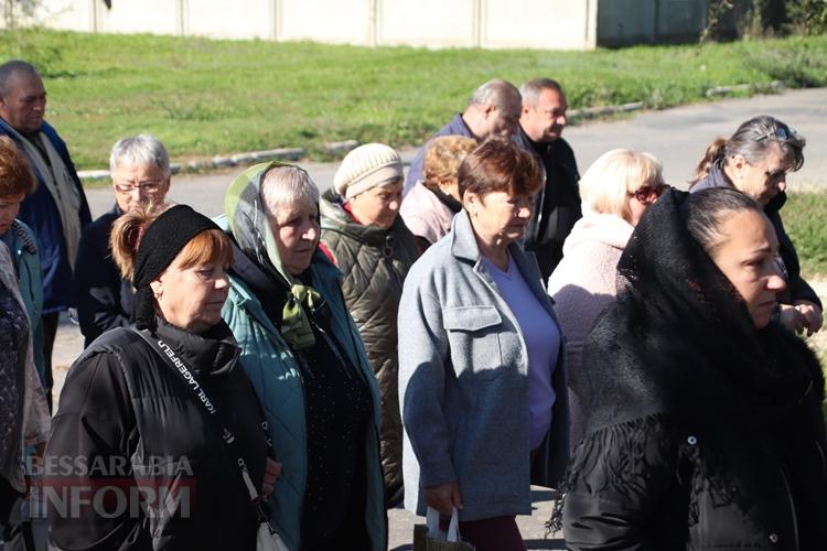 Болградська громада провела в останню путь свого земляка-Захисника України Євгена Манолова