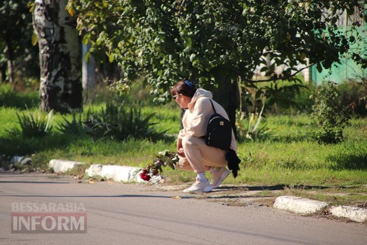 Болградська громада провела в останню путь свого земляка-Захисника України Євгена Манолова