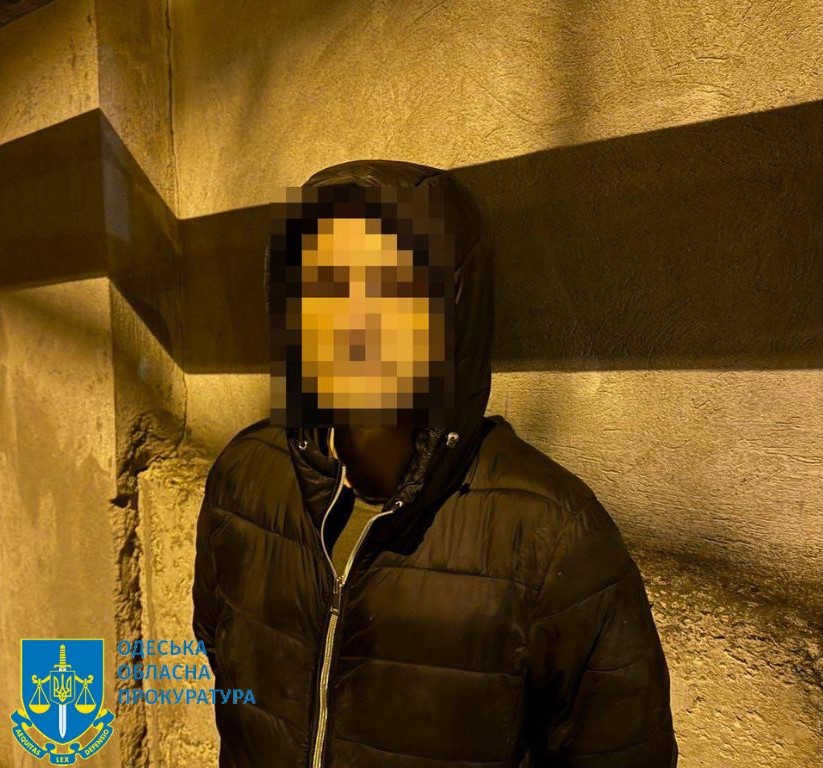 На Одещині затримано злочинну групу, яка вимагала гроші під виглядом правоохоронців та співробітників ТЦК