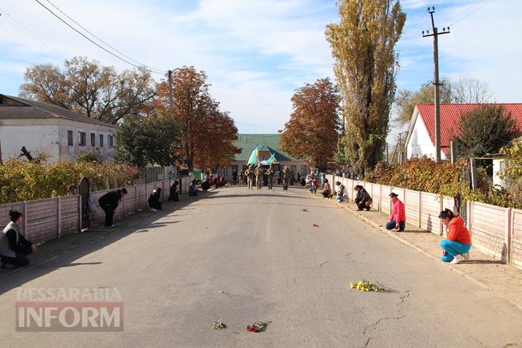 Герої не вмирають: Болградська громада попрощалася з Іваном Дімітріогло