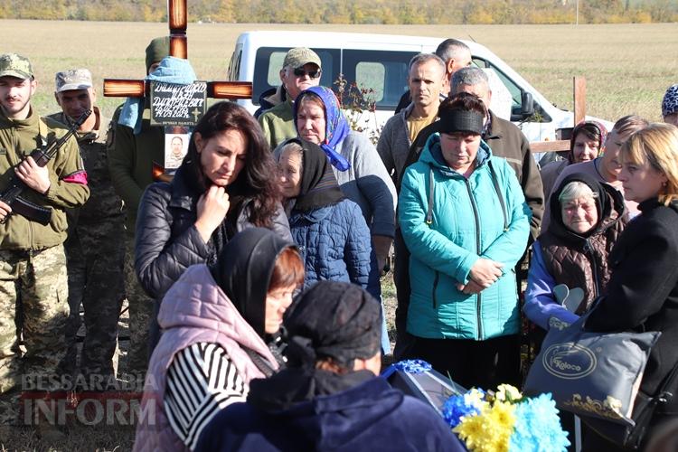 Герої не вмирають: Болградська громада попрощалася з Іваном Дімітріогло