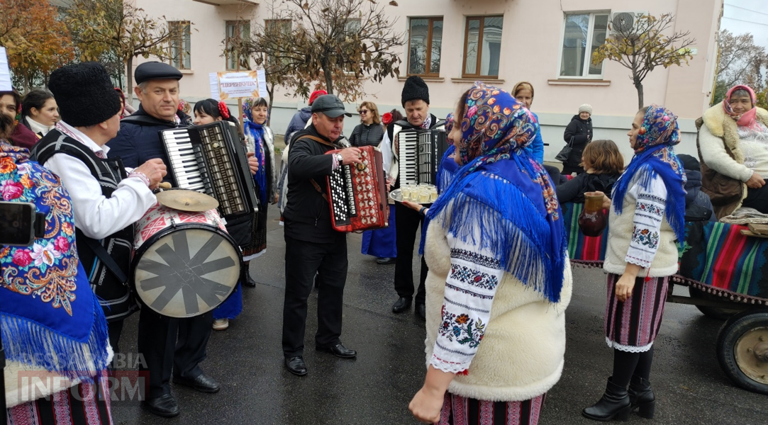 Видовищно та колоритно: у Рені вдруге відбувся благодійний фестиваль-ярмарок культур «Єдність в різноманітті – дари Бессарабії»