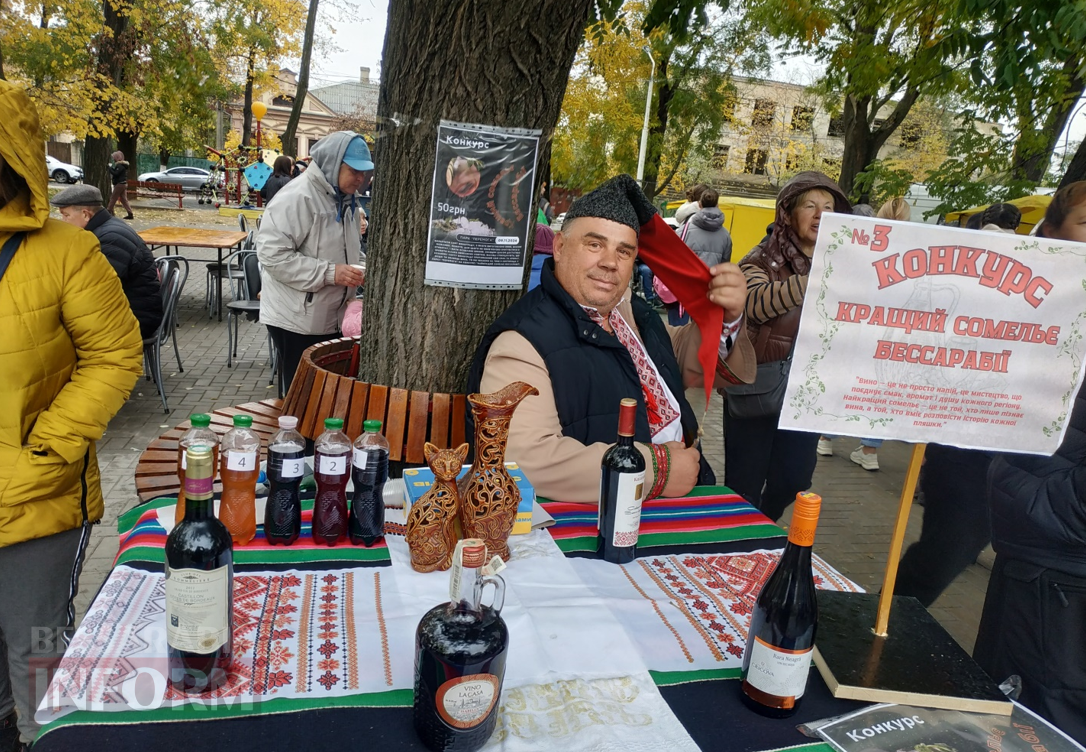 Видовищно та колоритно: у Рені вдруге відбувся благодійний фестиваль-ярмарок культур «Єдність в різноманітті – дари Бессарабії»