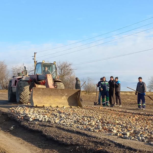 В Бессарабській громаді мешканці простими методами вирішують проблему ремонту проїзних доріг