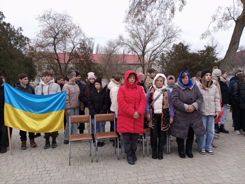 Мріяв про мирну Україну: на Ізмаїльщині відкрили меморіальну дошку на честь 26-річного Героя Івана Приходцева