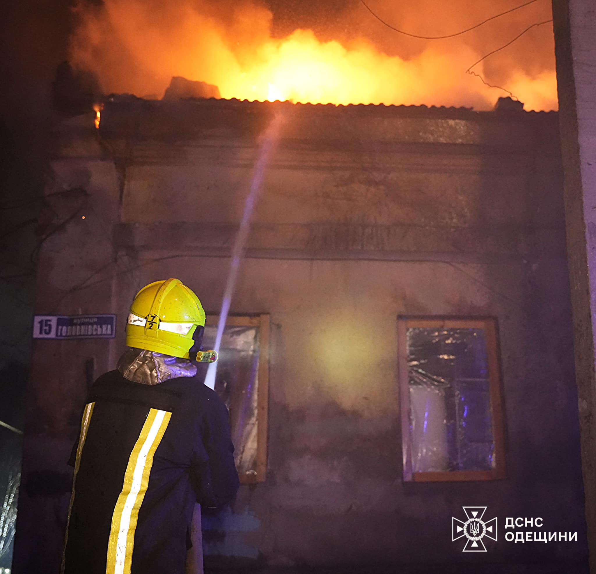 На Одещині у палаючій будівлі знайшли тіло невідомого