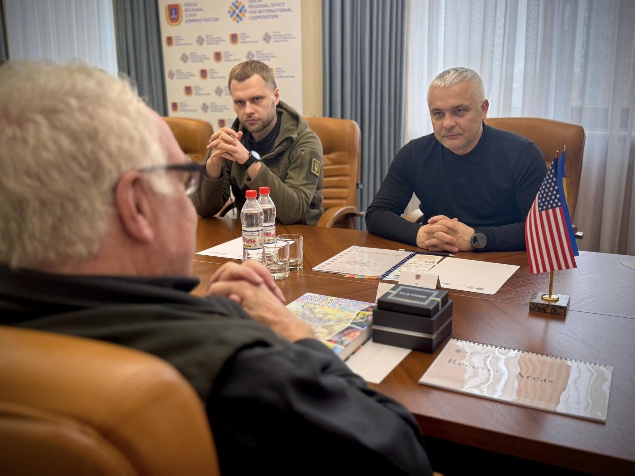 Напередодні Нового року очільник Одещини зустрівся з американським бізнесменом – що обговорювали