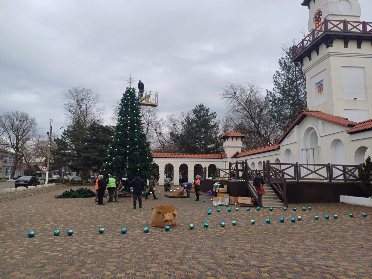 Дітям - свято, військовим - допомога. В Арцизі цьогоріч не лише засяє новорічна ялинка, а й проведуть святкування для мешканців