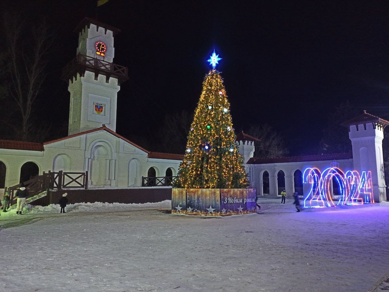 Дітям - свято, військовим - допомога. В Арцизі цьогоріч не лише засяє новорічна ялинка, а й проведуть святкування для мешканців