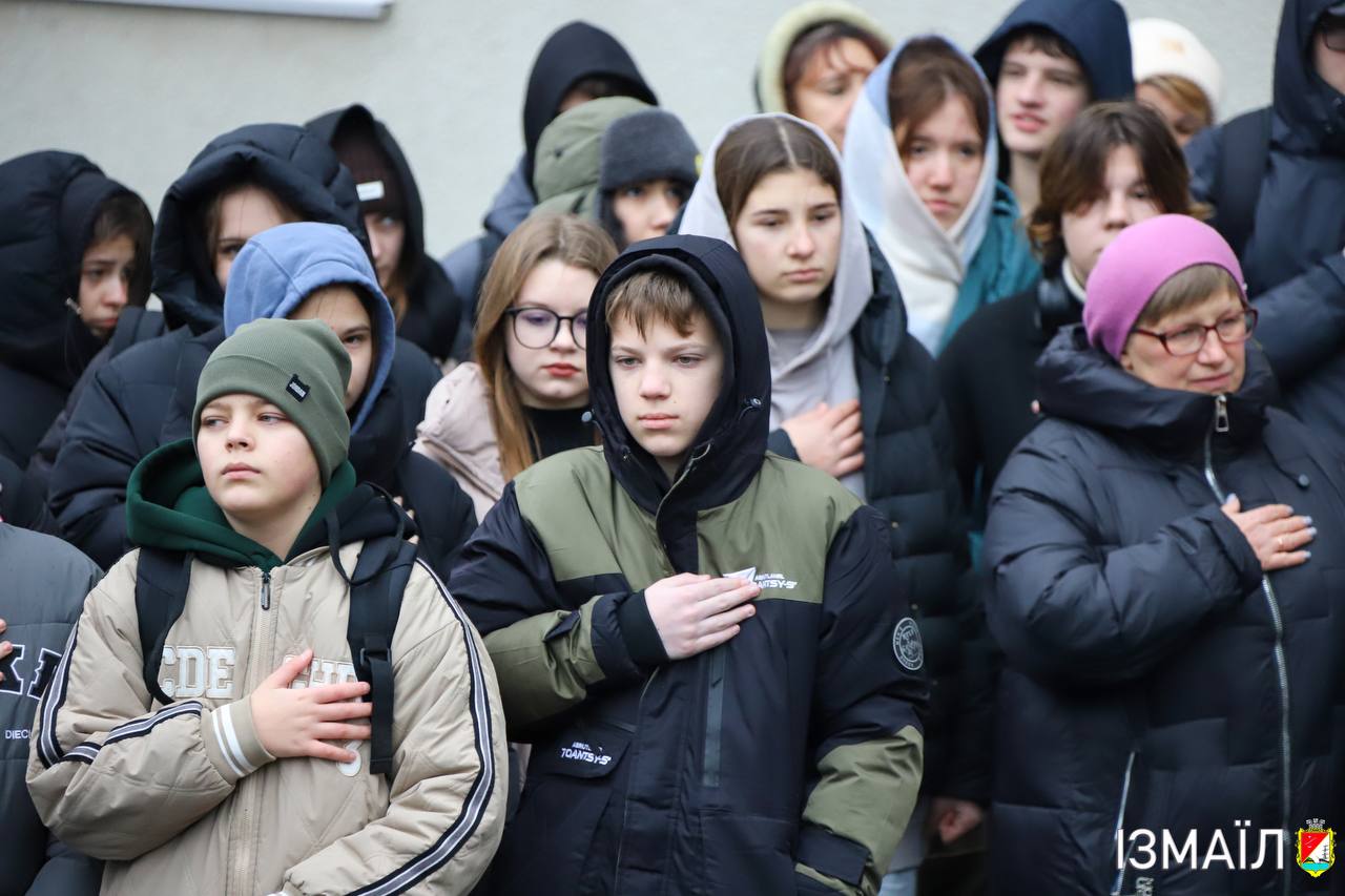 В Ізмаїльській гімназії відкрили меморіальну дошку Владиславу Гузенку