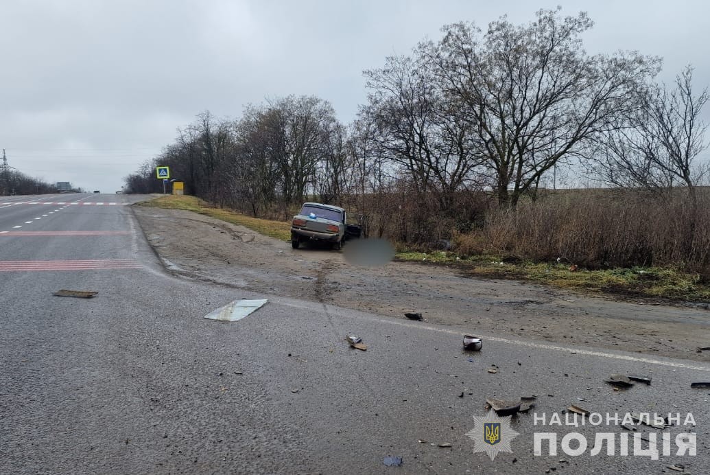 На трасі Одеса-Рені зіштовхнулись рейсовий автобус та легковик: є жертва