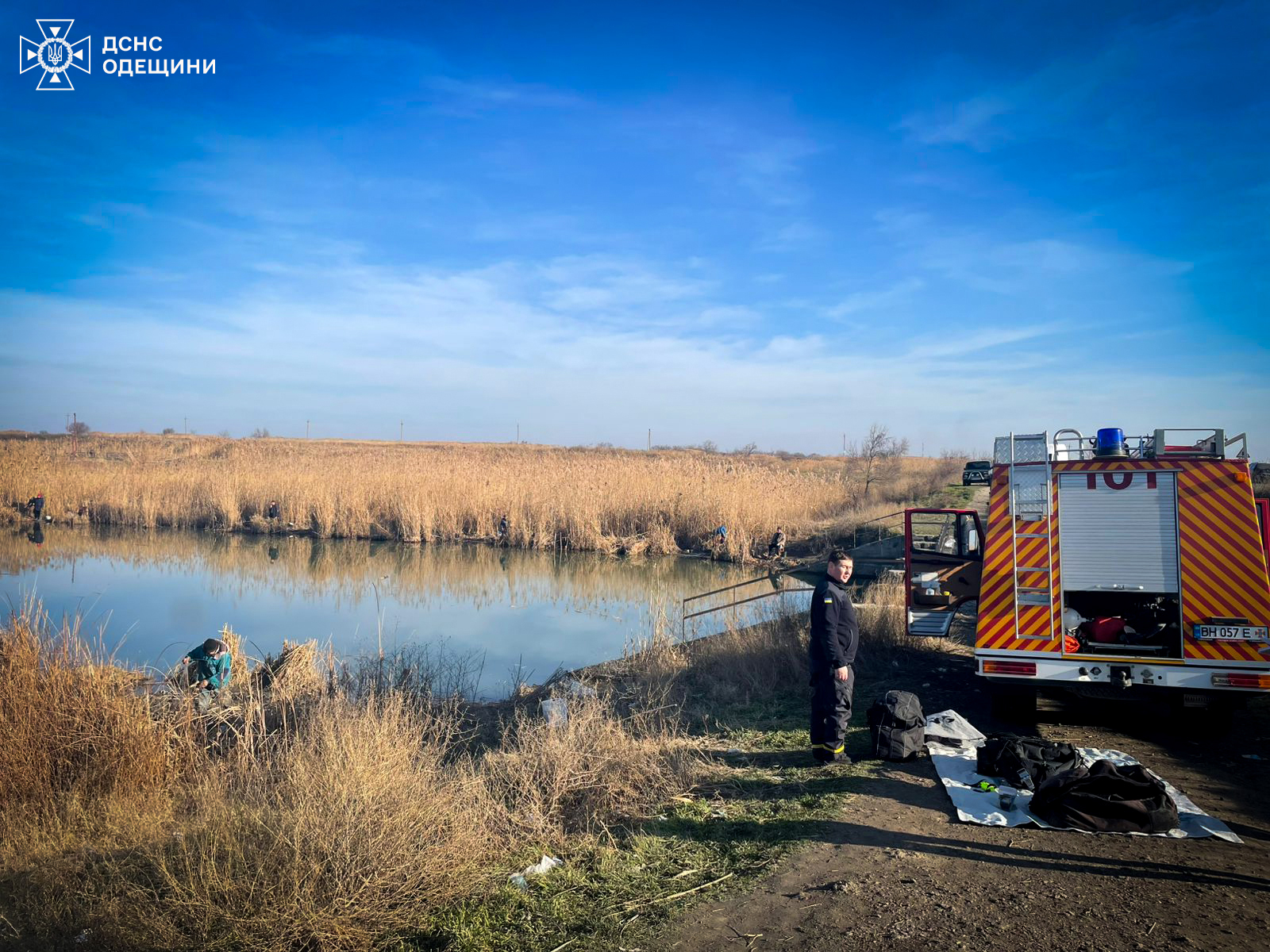 Водолази ДСНС прочісують дно озера Ялпуг: триває пошукова операція