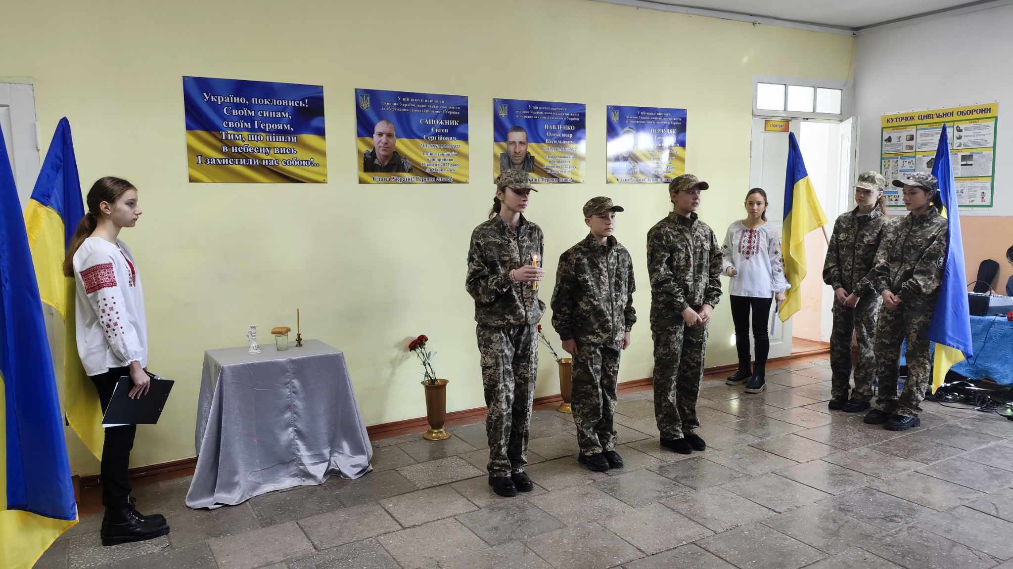 У навчальному закладі Мологівської громади вшанували пам’ять своїх випускників, які загинули за Україну, відкриттям меморіальних дошок