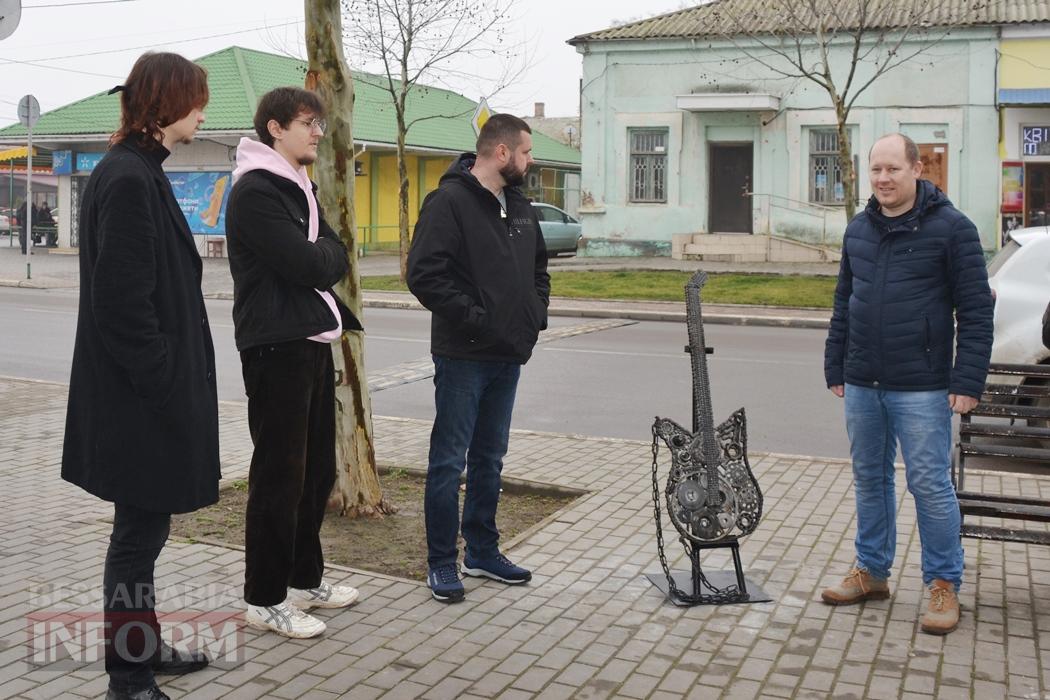 Надихнула музика місцевих рок-виконавців: хірург з Кілії створив унікальний арт-об'єкт для міста