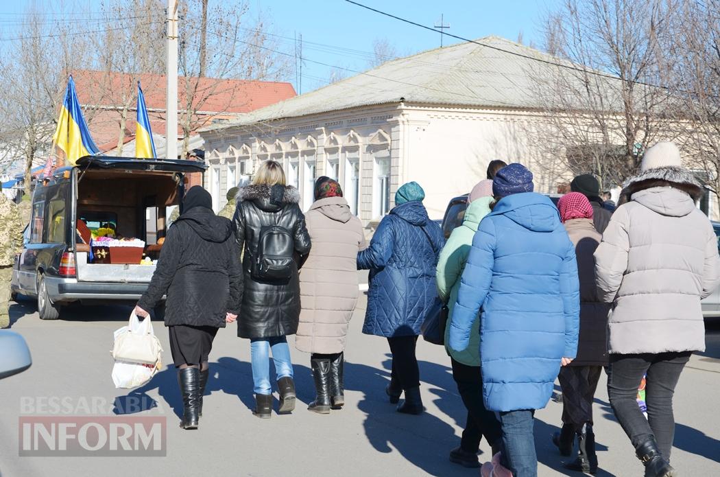 В Кілії з почестями провели загиблого на Курщині Леоніда Карастойку